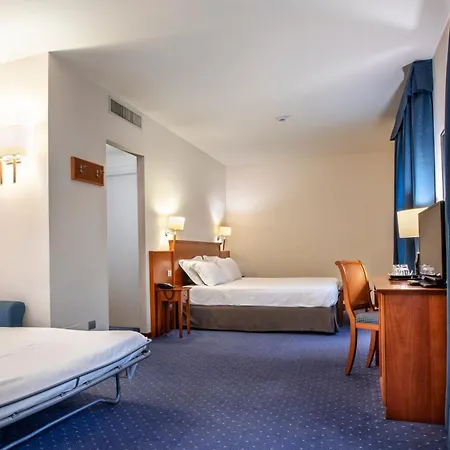 Отель Western Titian Treviso 4*