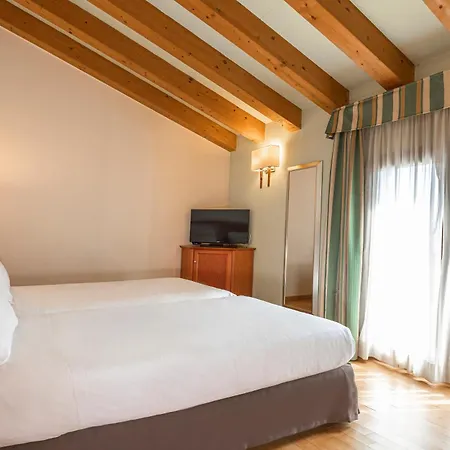 Hotel Western Titian Treviso 4*