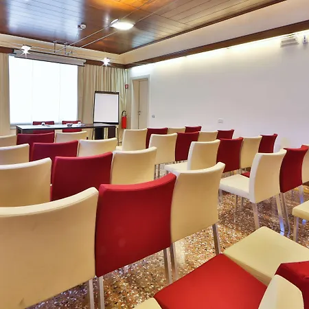 Western Titian Treviso Отель Силея